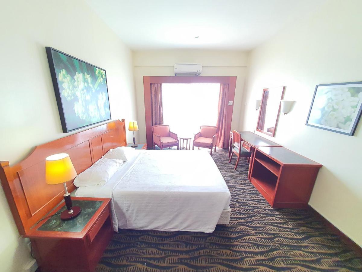 Seaview Deluxe Studio Couples Room S Tanjung Bungah (Penang) Exterior foto