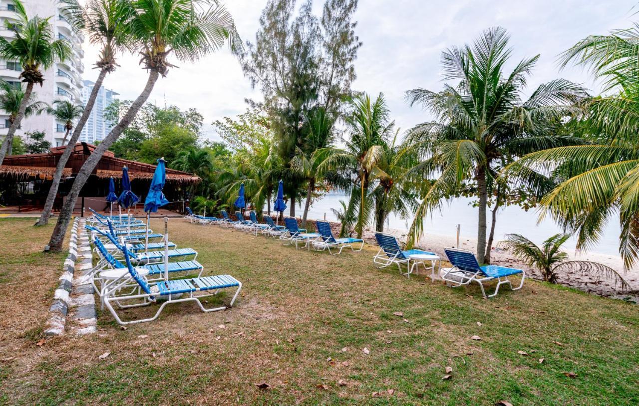 Seaview Deluxe Studio Couples Room S Tanjung Bungah (Penang) Exterior foto